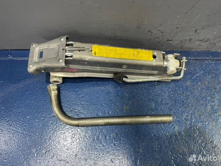 Домкрат Audi A6 C6