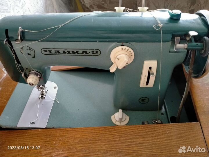 Швейная машина Чайка 2