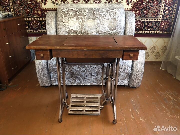 Швейная машинка (1965 год выпуска)