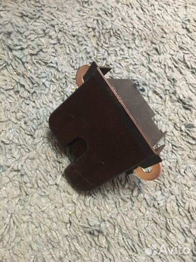 Замок задней крышки багажника VW Golf Mk5,Mk6