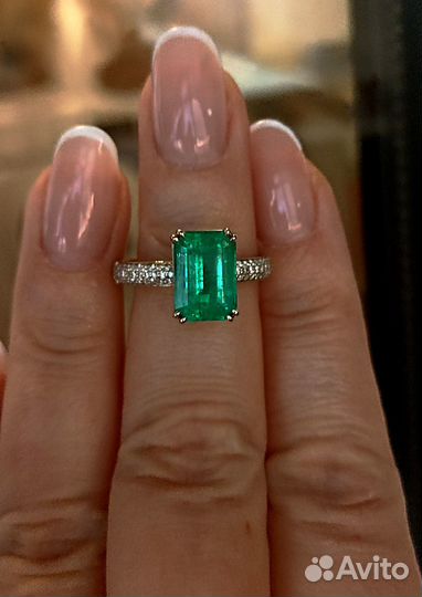 Золотое кольцо природный Изумруд бриллианты