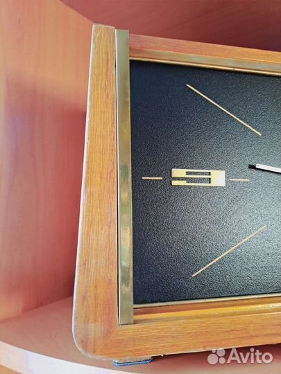 Часы настольные с боем Янтарь