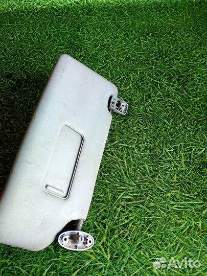 Козырек солнцезащитный правый для Форд Фокус 1