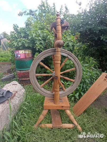 Прялка деревянная старинная