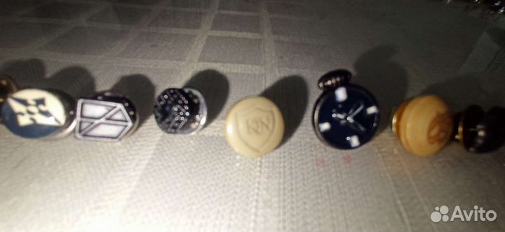 Лацканный значок