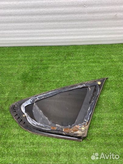 Форточка кузова задняя левая Nissan Teana J32