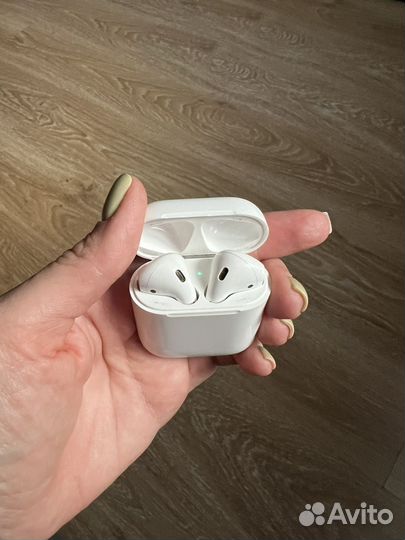 AirPods 2