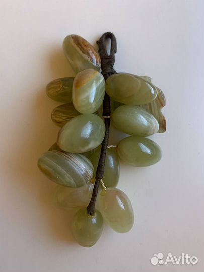 Оникс -виноград, четки, яблоко пирамида
