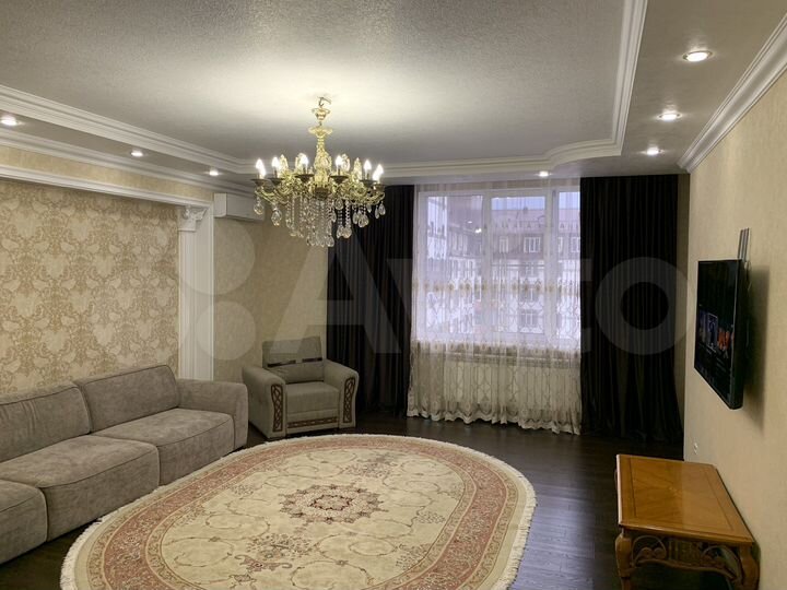 2-к. квартира, 86 м², 8/9 эт.