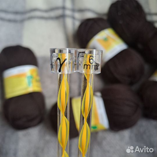 Пряжа полушерсть коричневая