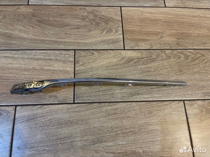 Накладка бампера передняя левая Volkswagen Passat