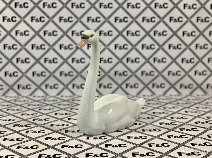 Фарфоровый лебедь Lladro