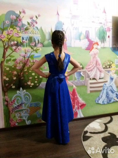 Платье нарядное на девочку, 134р