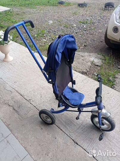 Детский велосипед с ручкой