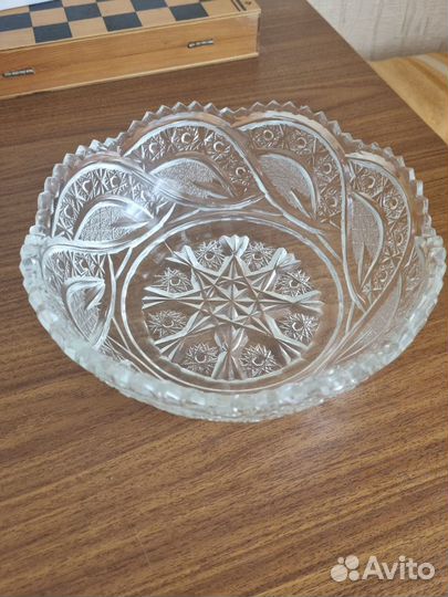 Ваза хрустальная