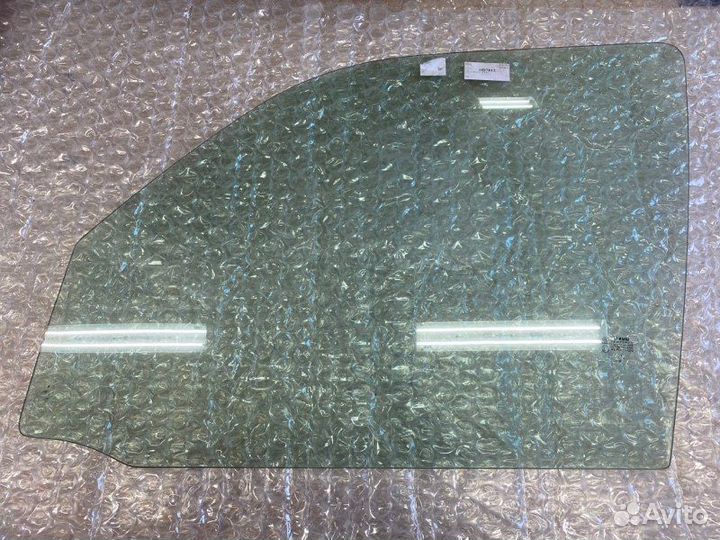 Стекло двери переднее левое Ford Explorer