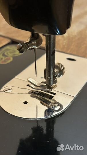 Швейная машинка ножная
