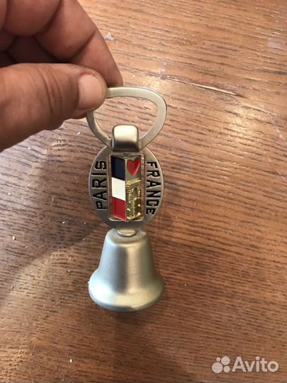 Сувенир колокольчик-открывашка Париж