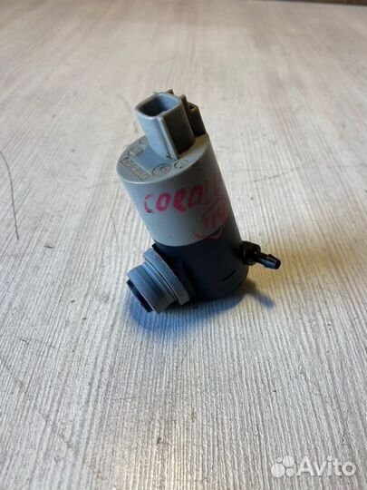 Насос омывателя Toyota Corolla 180 1zrfe 2013