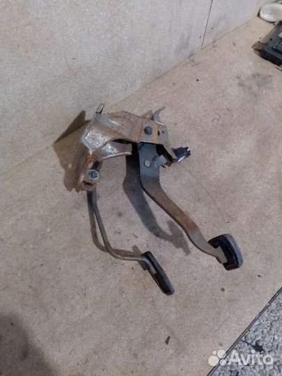 Педальный узел Chevrolet Aveo T 250 т200