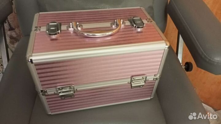 Бьюти-кейс для визажиста Mary Kay