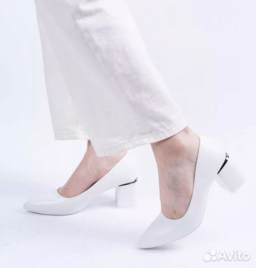Туфли лодочки белые 38