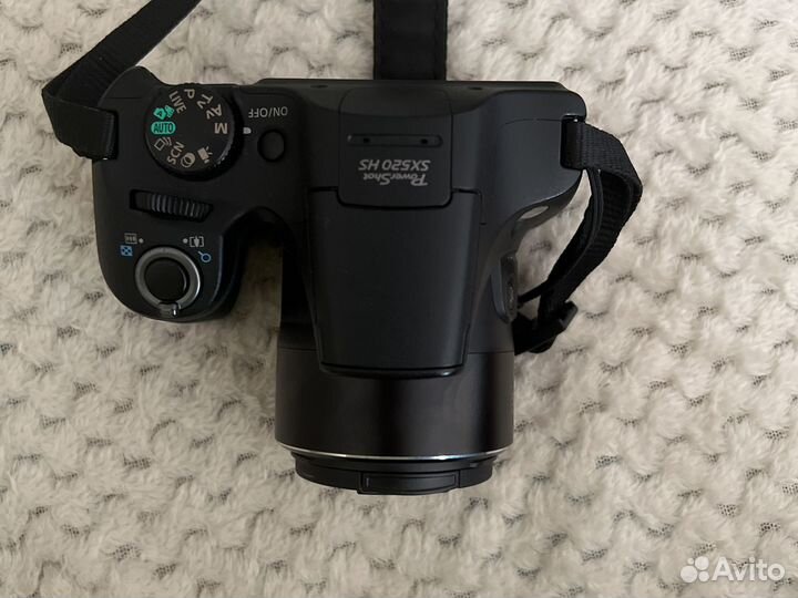 Компактный фотоаппарат canon