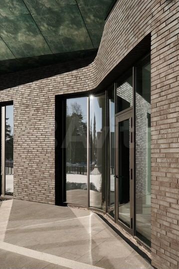 Дом 260 м² на участке 15 сот.