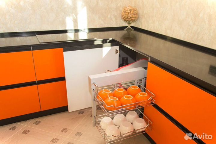 Кухня в потолок на заказ