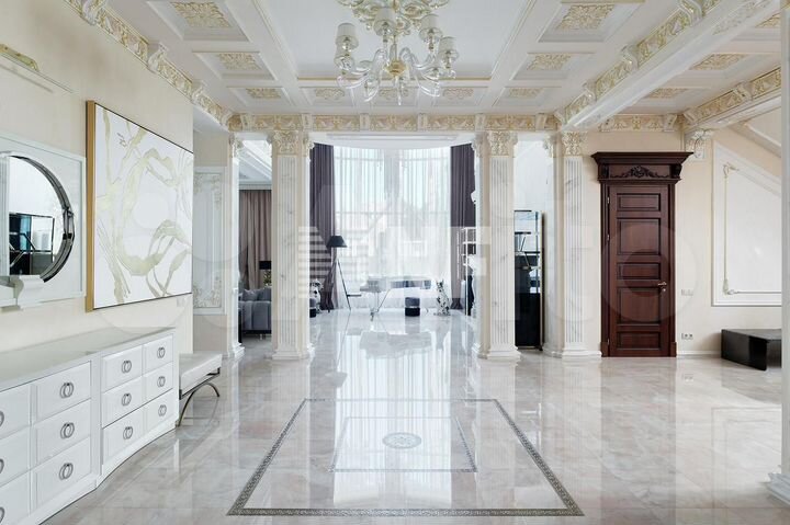 Дом 514 м² на участке 20 сот.