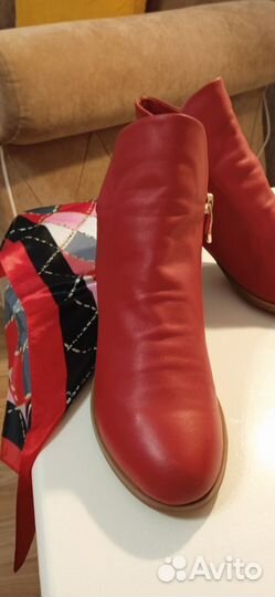 Ботильоны натуральная кожа 39р на брони