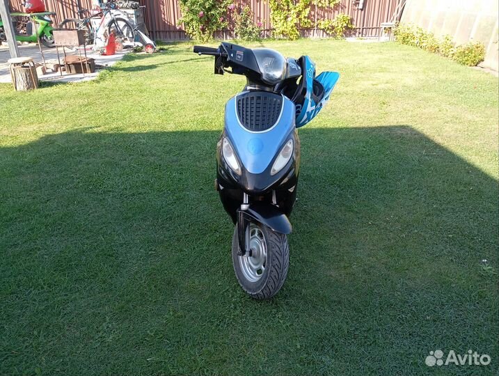 Скутер Италия