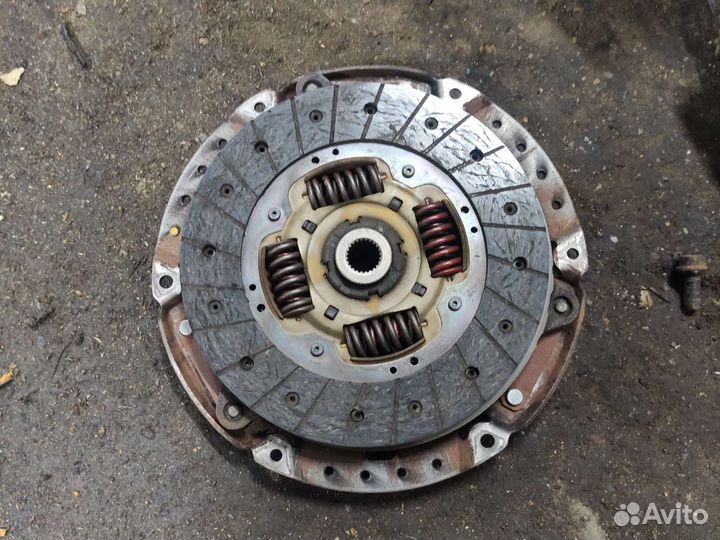 Диск с корзиной на Шевроле Лачетти 1.4