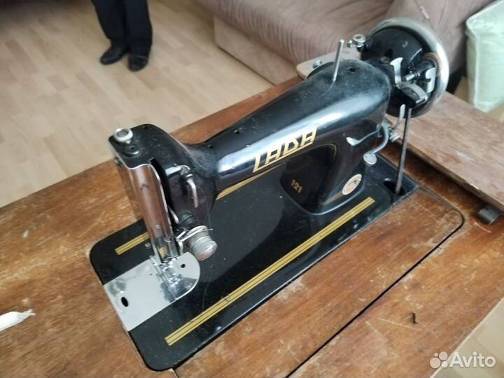 Швейная машина лада 121