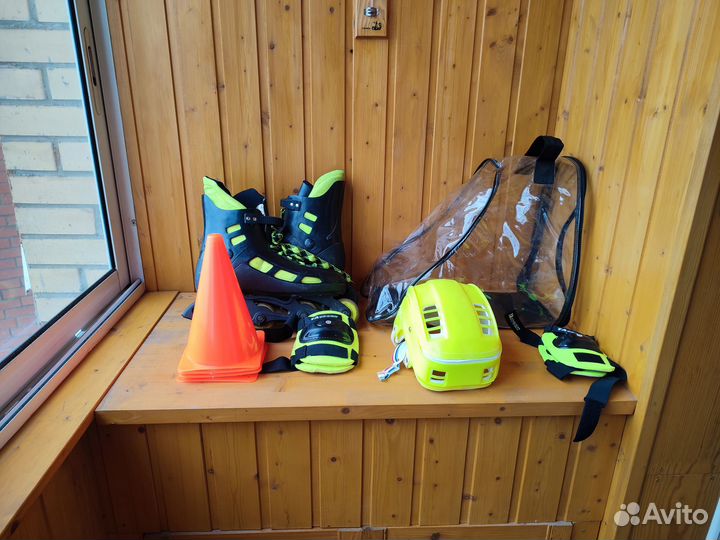 Роликовые коньки