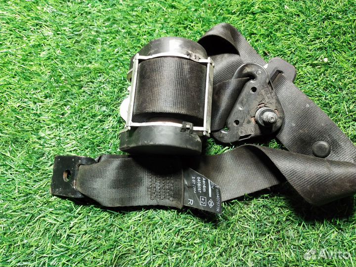 Ремень безопасности Renault Megane III