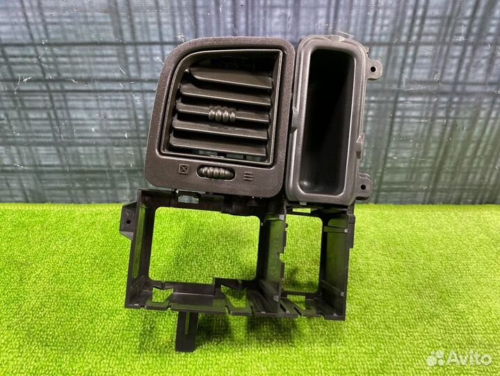 Воздуховод Cadillac Escalade LQ9 2004