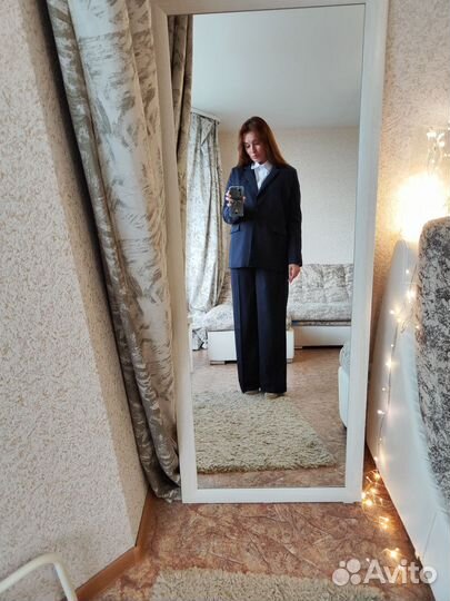 Брючный костюм. Новый