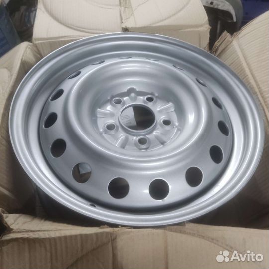 Диск 5x114.3 R16