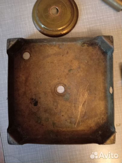 Подставка, латунь