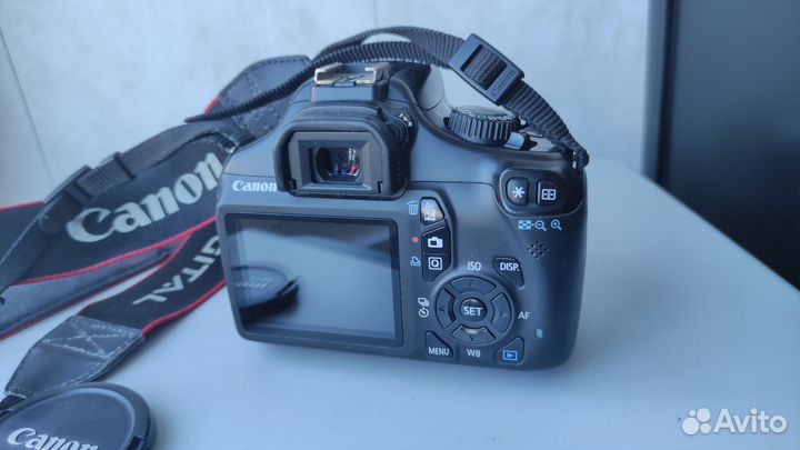 Canon EOS 1100D kit в отличном состоянии