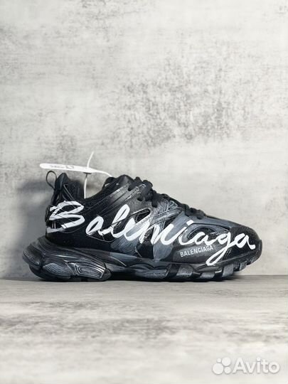 Balenciaga track