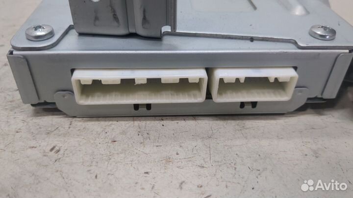 Блок управления камерой заднего вида Infiniti QX56