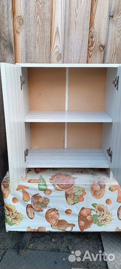 Шкаф навесной двухдверный для кухни и ванной