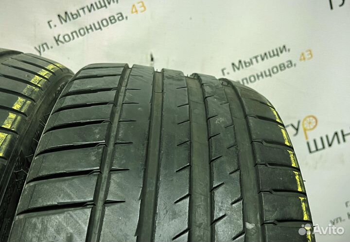 Michelin Pilot Sport 4 235/35 R19 94Y