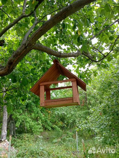Кормушка для птиц из дерева