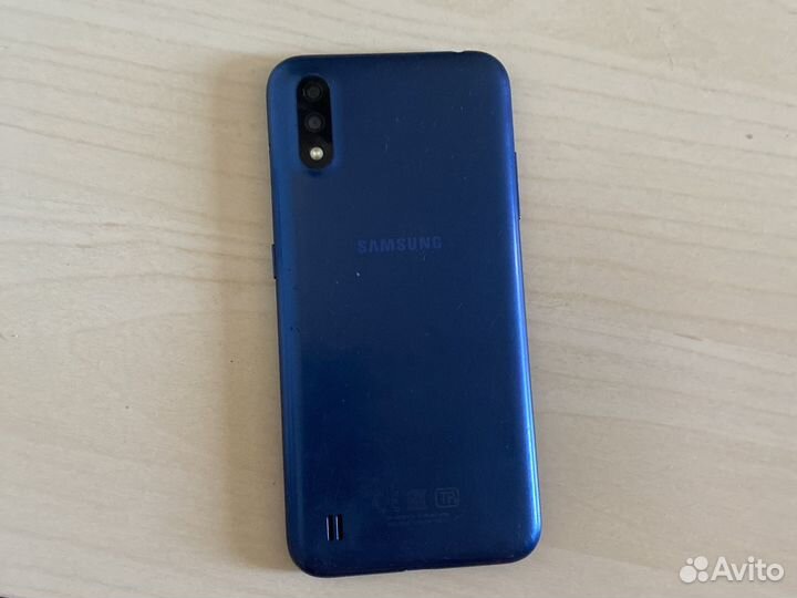 Телефон Samsung Galaxy A01