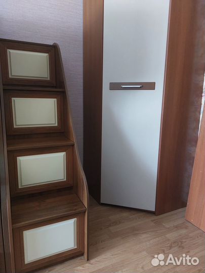 Лестница-тумба с 4 ящиками