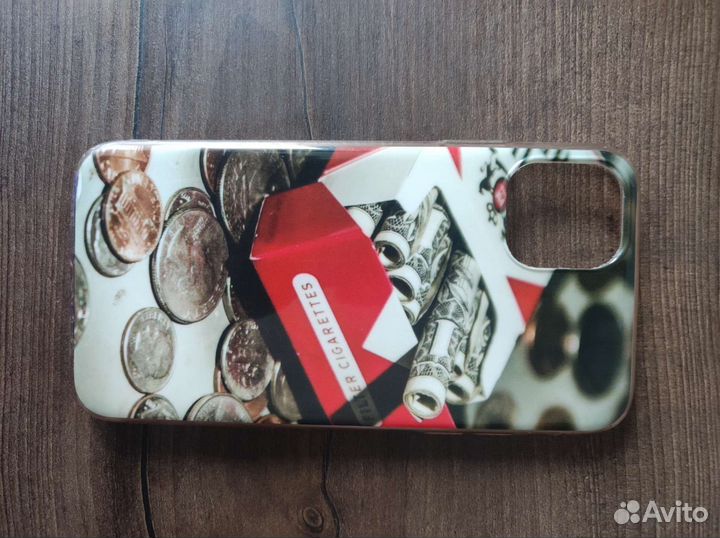 Чехол на iPhone 11