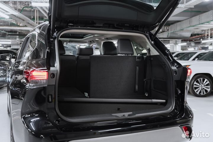 Toyota Highlander 2.0 AT, 2023, 1 км